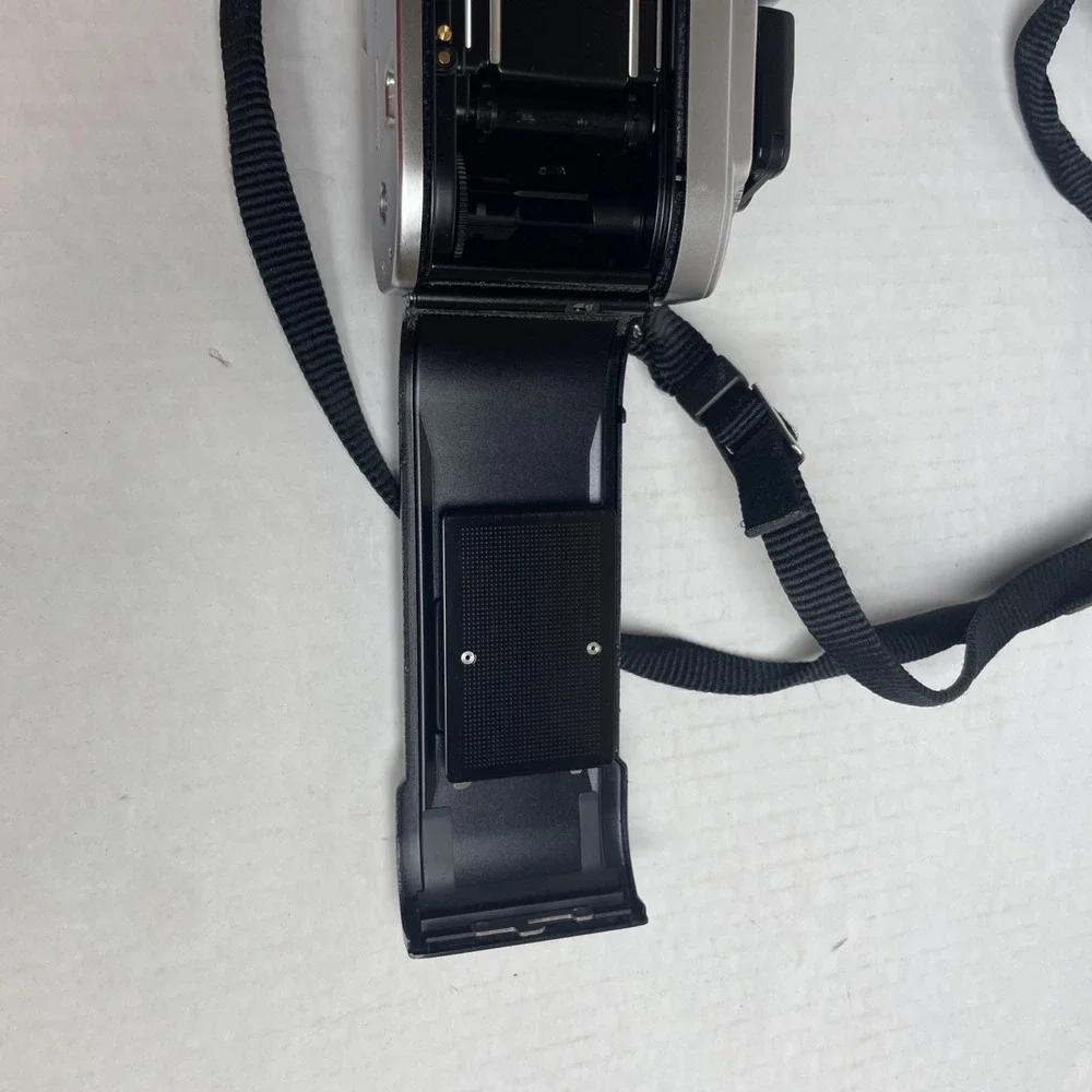 Nikon FG F-G Chrome 35mm Film analog SLR camera body ONLY not working